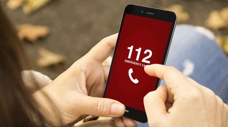 Fals hívások terhelik a 112-es segélyhívót