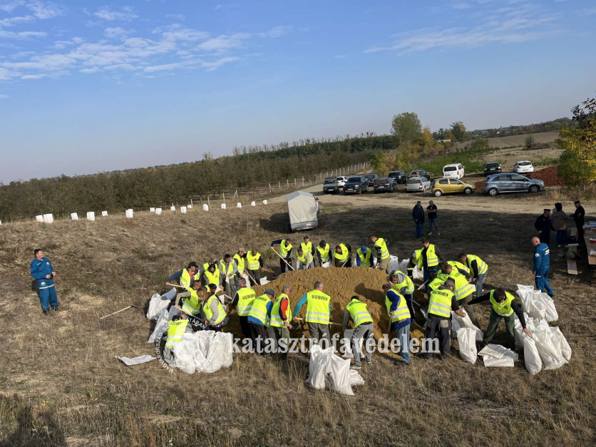 Minősítő gyakorlaton az önkéntesek