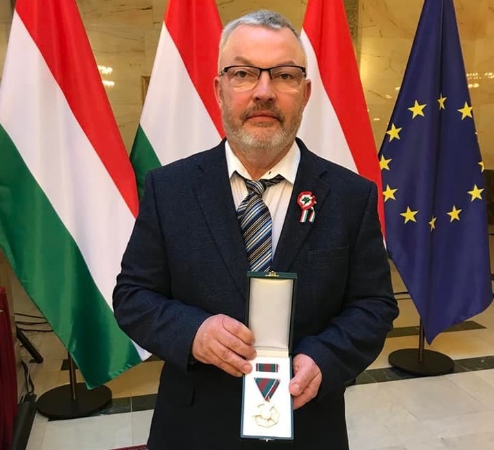 Magyar Arany Érdemkereszt Panyola polgármesterének