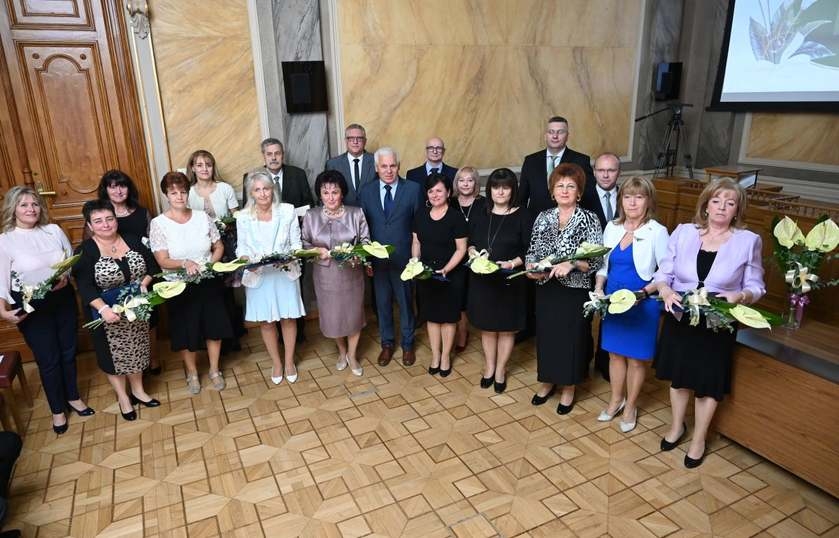 Elismerés a kitűnő munkáért