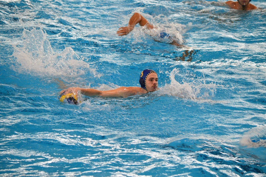 Medencében az AQUA SE-Profil Trend csapata