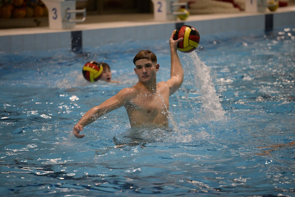 Medencében az AQUA SE - Izgalmas mérkőzéseken három vereség 