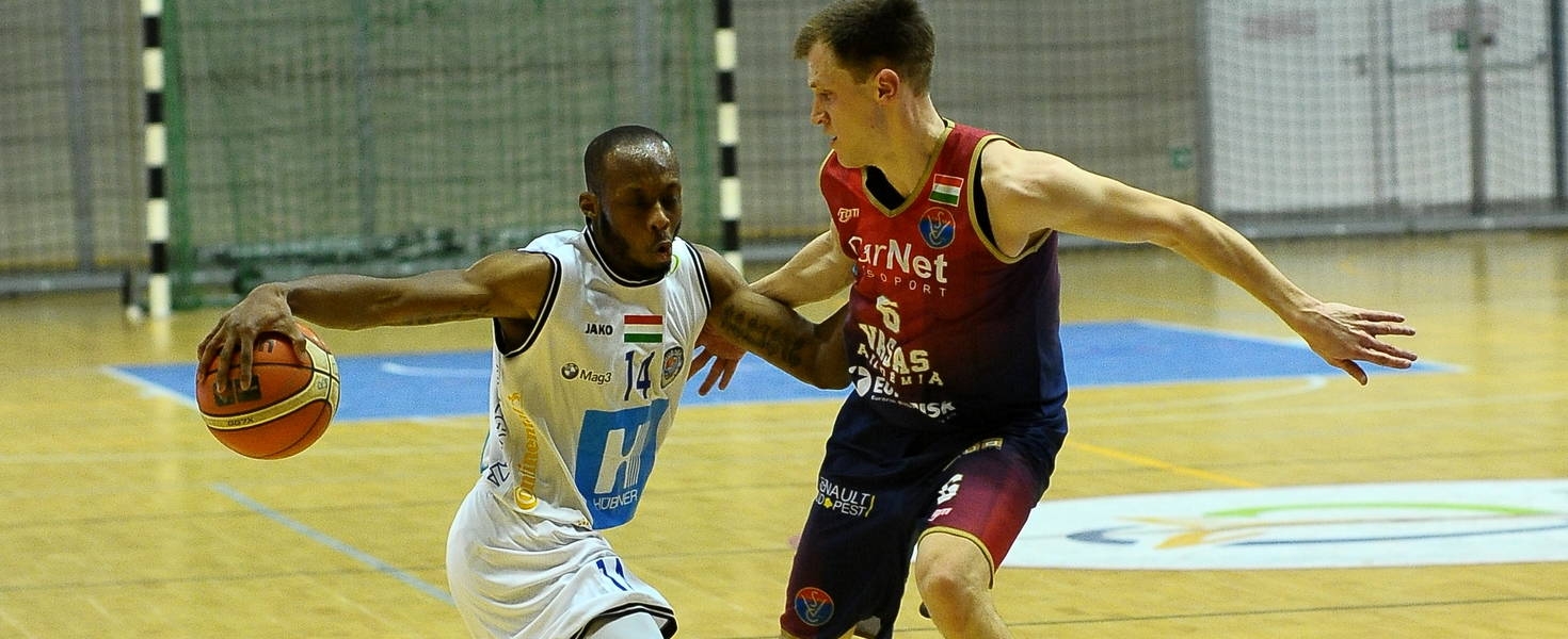 Veszprémben is győztek a kosarasok