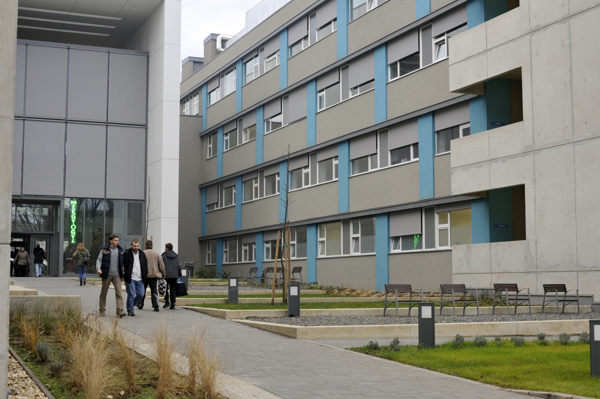 Feloldották a látogatási tilalmat a kórházakban