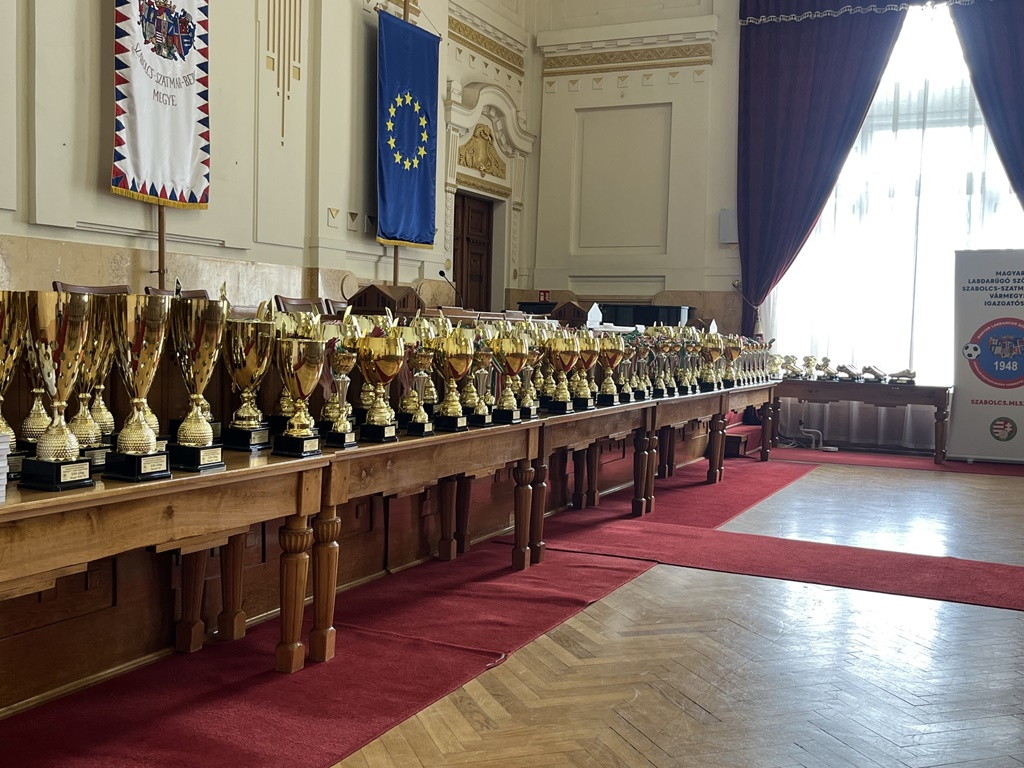 Átadták a díjakat a 28 bajnokságban