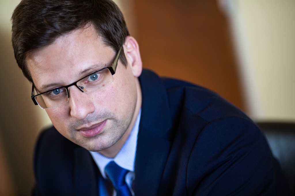 Gulyás Gergely: stagnál Magyarországon a fertőzöttek száma