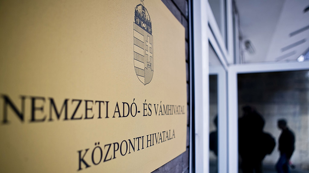 Sokan kapnak értesítést a NAV-tól