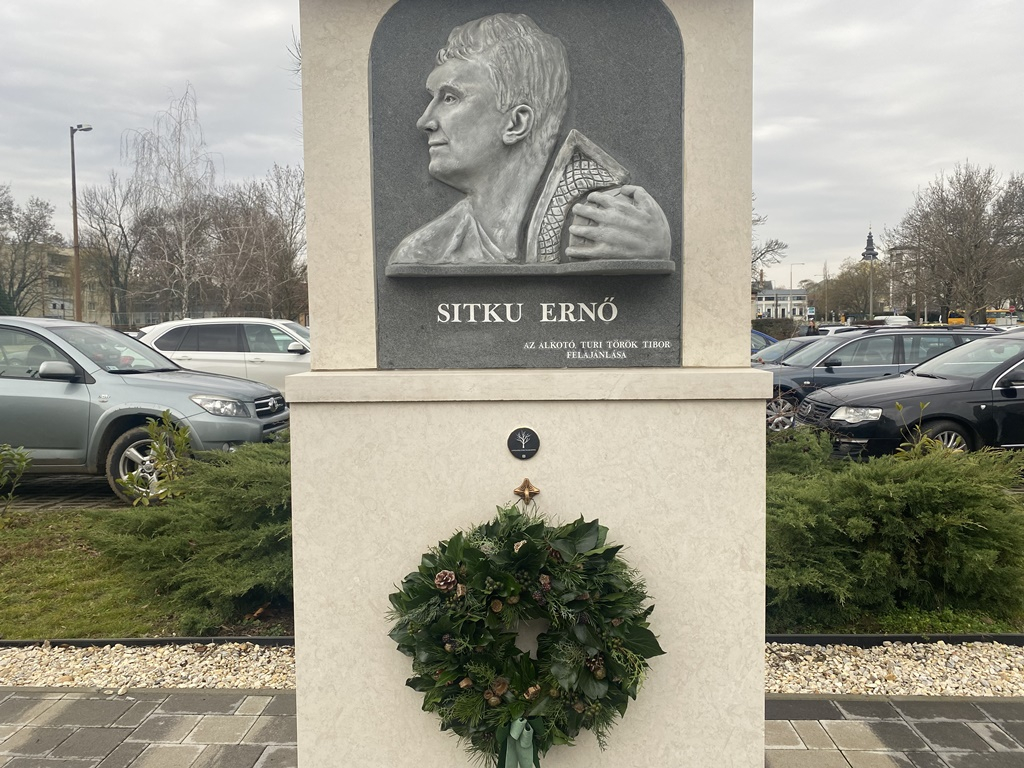 Lapidaris követ helyeztek el Sitku Ernő emlékművénél