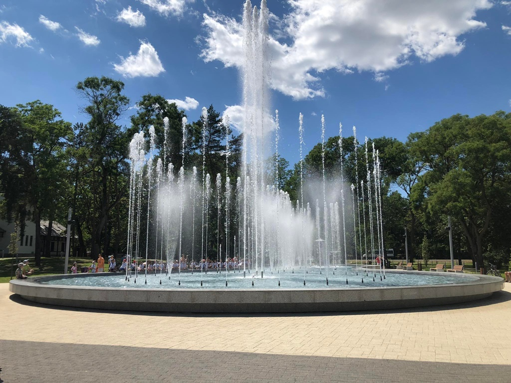 Újra üzemel a zenélő szökőkút