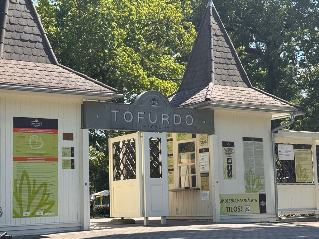 Nyakunkon a strandszezon - Nyit a Tófürdő
