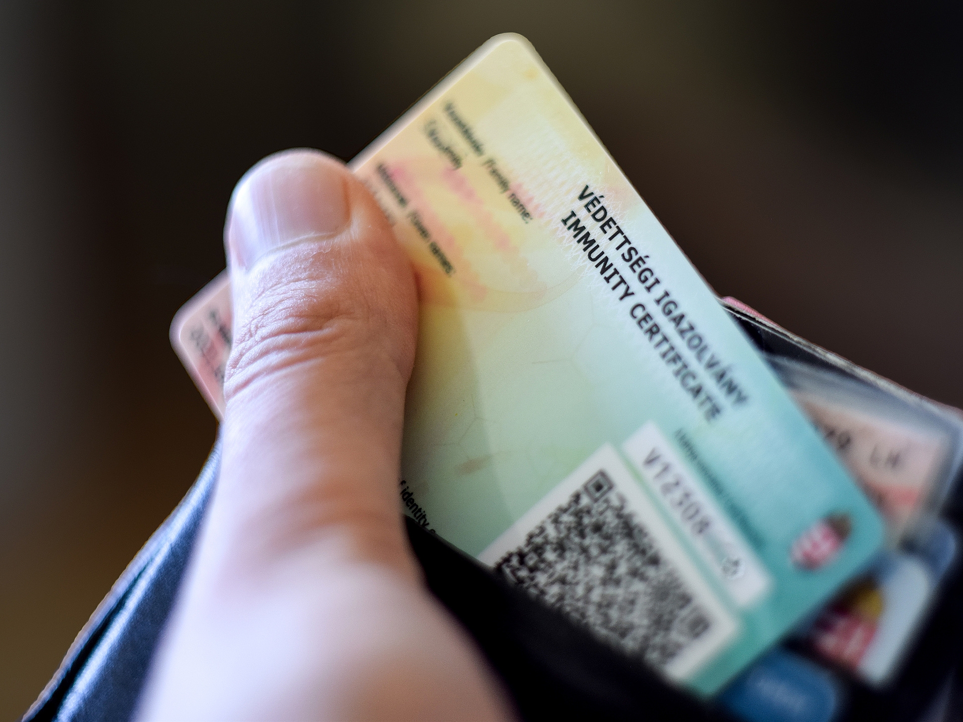 Ennyien bukhatják a védettségi igazolványt