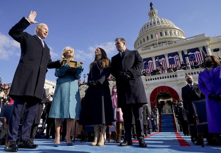 Letette az esküt és ezzel hivatalba lépett Joe Biden amerikai elnök
